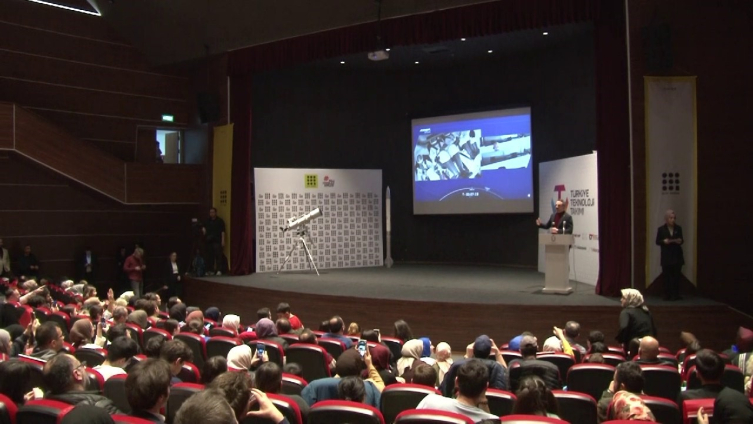 Tüm Türkiye tarihi yolculuk için ekran başındaydı